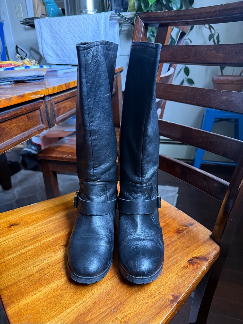 Woman’s Black Leather Tall Riding Boots